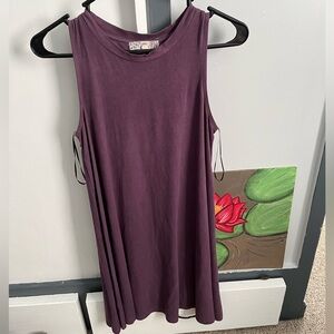 Flowy maroon velvety dress